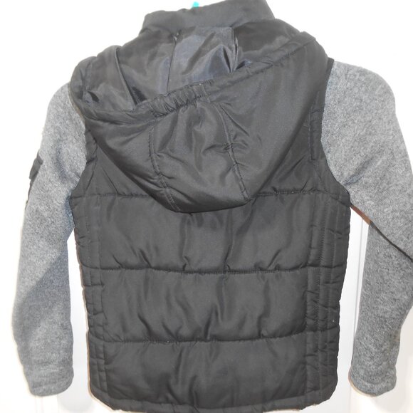 Excellent CB Sports Boys size S8 nylon Bomber Jacket full zip w/ pockets ๐ฆ - Picture 2 of 9